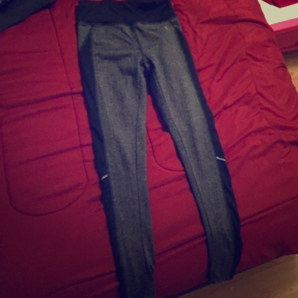 Grey & black leggings
